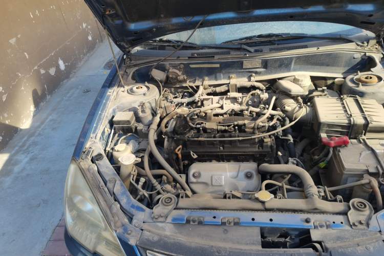 Used Soueast V3 Lingyue 2008 1.5L Manual Luxury Edition Engine Bay Right