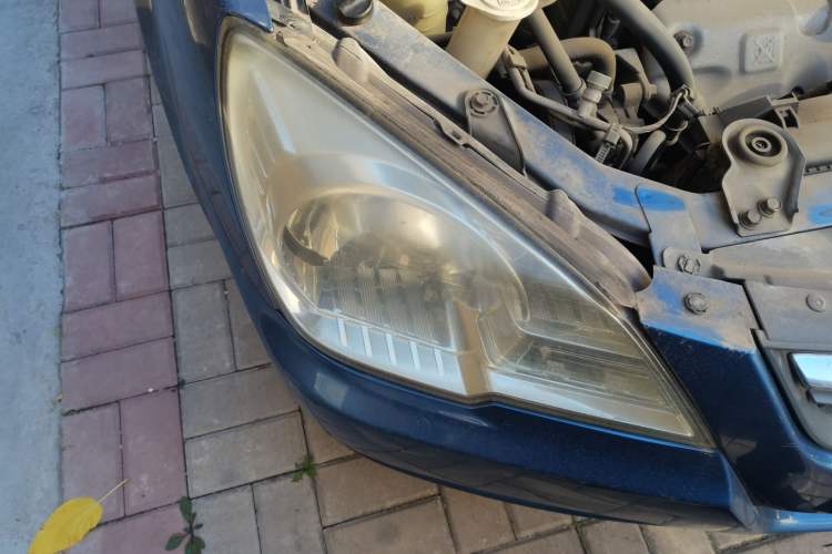 Used Soueast V3 Lingyue 2008 1.5L Manual Luxury Edition Right Front Headlight