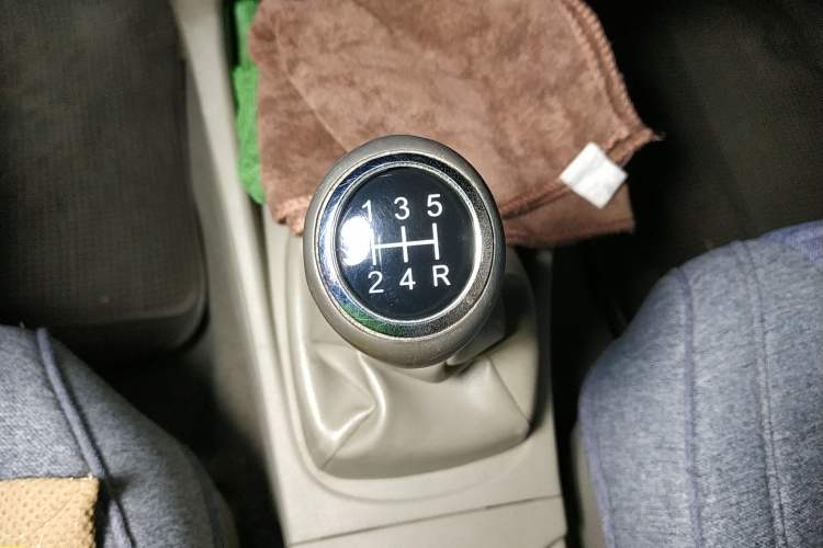 Used Soueast V3 Lingyue 2009 1.5L Manual Flagship Upgrade Edition Gear Lever