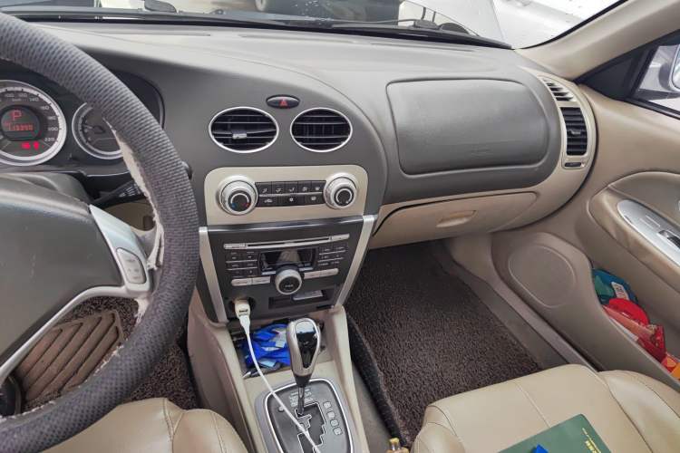 Used Soueast V3 Lingyue 2010 1.5L CVT Luxury Edition Audio And AC Panel