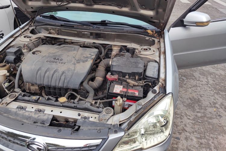 Used Soueast V3 Lingyue 2010 1.5L CVT Luxury Edition Engine Bay Left