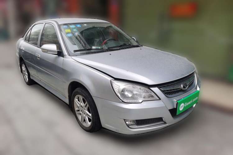 Used Soueast V3 Lingyue 2010 1.5L CVT Flagship Edition Front Right 45 Deg