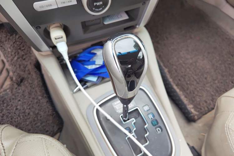 Used Soueast V3 Lingyue 2010 1.5L CVT Luxury Edition Gear Lever