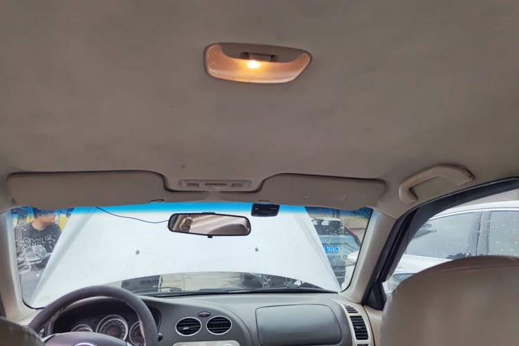 Used Soueast V3 Lingyue 2010 1.5L CVT Luxury Edition Headliner