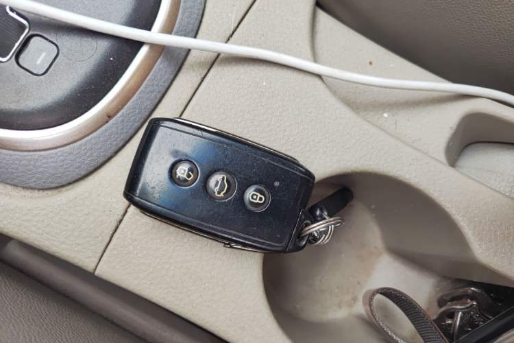 Used Soueast V3 Lingyue 2010 1.5L CVT Luxury Edition Vehicle Key
