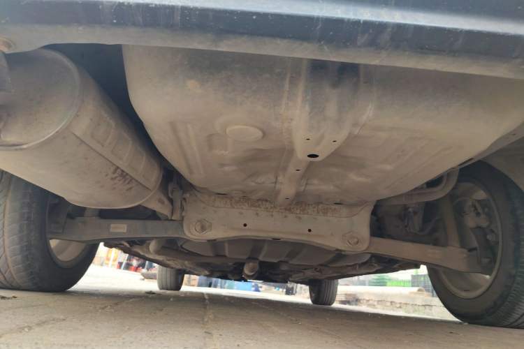 Used Soueast V3 Lingyue 2011 1.5L Manual Happiness Edition Chassis Rear