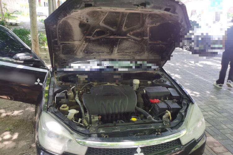 Used Soueast V3 Lingyue 2011 1.5L Manual Comfort Edition Engine Bay