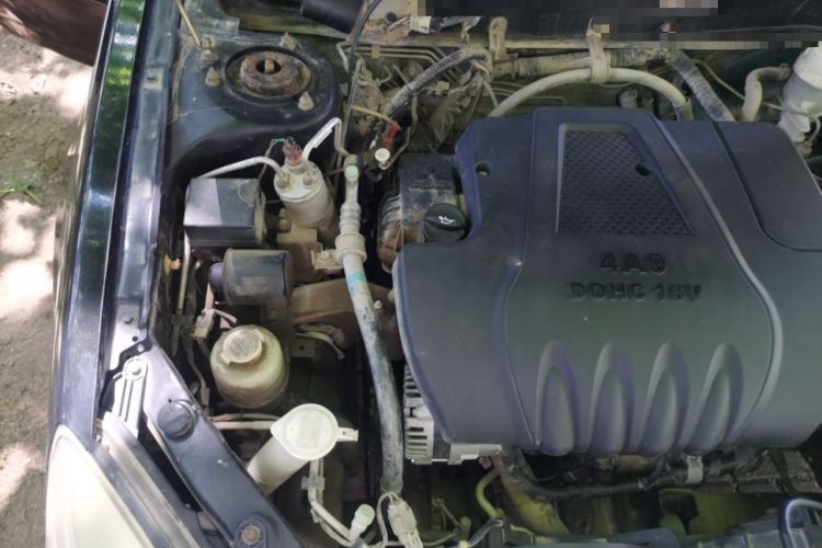 Used Soueast V3 Lingyue 2011 1.5L Manual Comfort Edition Engine Bay Right