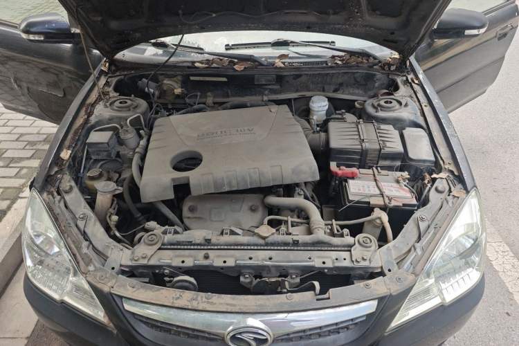 Used Soueast V3 Lingyue 2011 1.5L Manual Happiness Edition Engine Bay