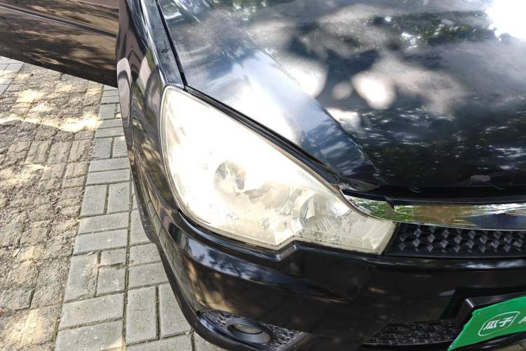 Used Soueast V3 Lingyue 2011 1.5L Manual Comfort Edition Right Front Headlight
