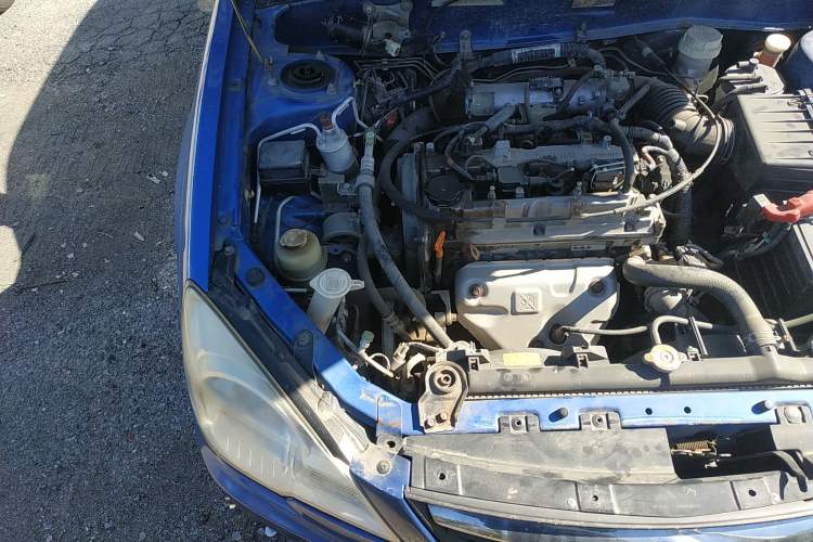 Used Soueast V3 Lingyue 2011 1.5L Manual Happiness Edition Engine Bay Right