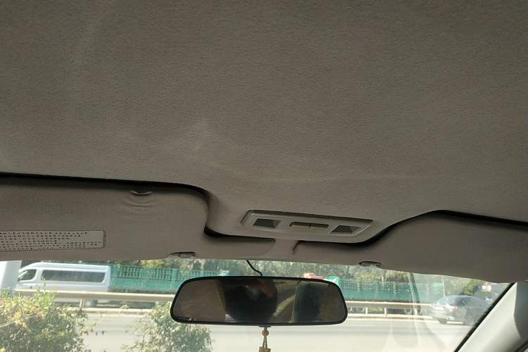 Used Soueast V3 Lingyue 2011 1.5L Manual Happiness Edition Headliner