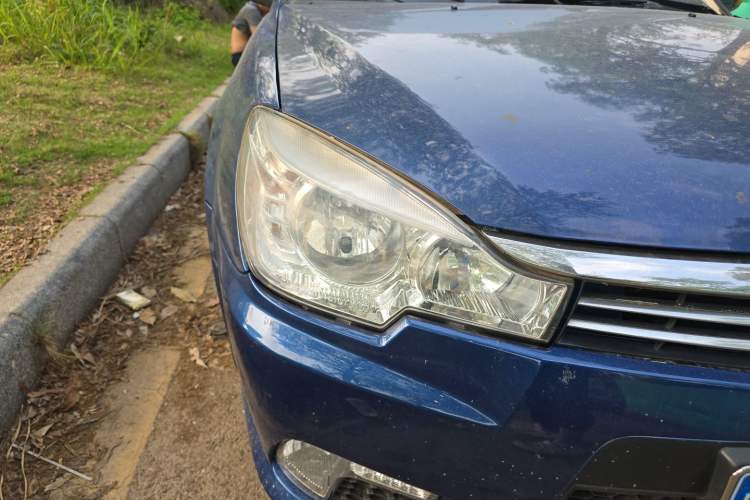 Used Soueast V3 Lingyue 2011 1.5L Manual Style Edition Right Front Headlight