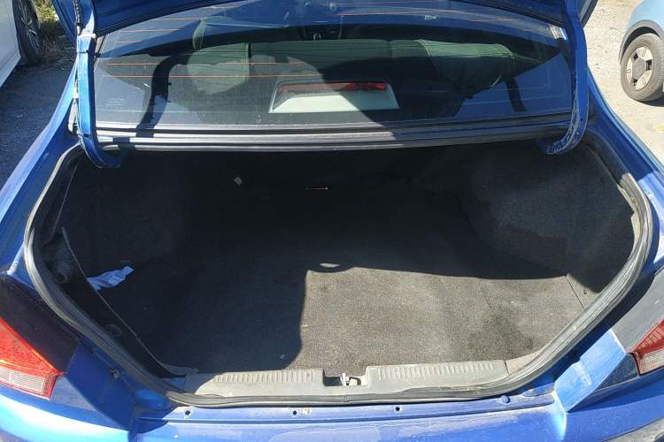 Used Soueast V3 Lingyue 2011 1.5L Manual Happiness Edition Trunk