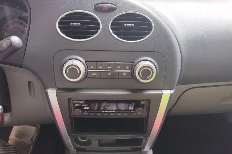 Used Soueast V3 Lingyue 2011 1.5L Manual Upgrade Edition Audio And AC Panel