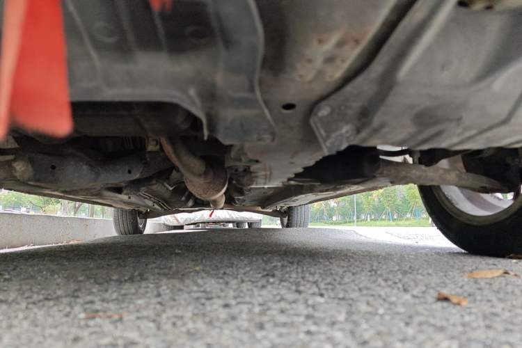Used Soueast V3 Lingyue 2011 1.5L Manual Comfort Edition Chassis Front