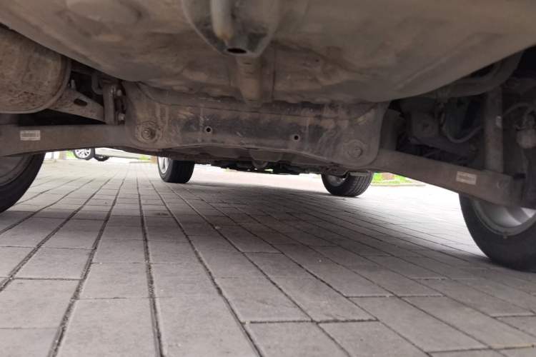 Used Soueast V3 Lingyue 2011 1.5L Manual Upgrade Edition Chassis Rear