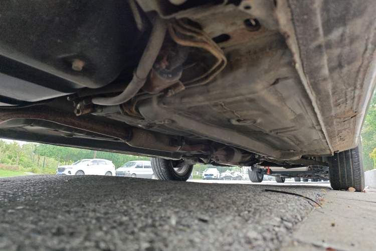 Used Soueast V3 Lingyue 2011 1.5L Manual Comfort Edition Chassis Rear Right