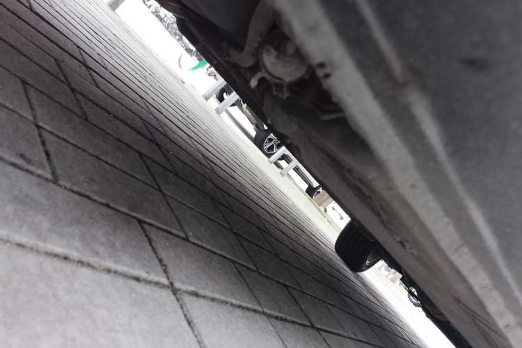 Used Soueast V3 Lingyue 2011 1.5L Manual Upgrade Edition Chassis Rear Right