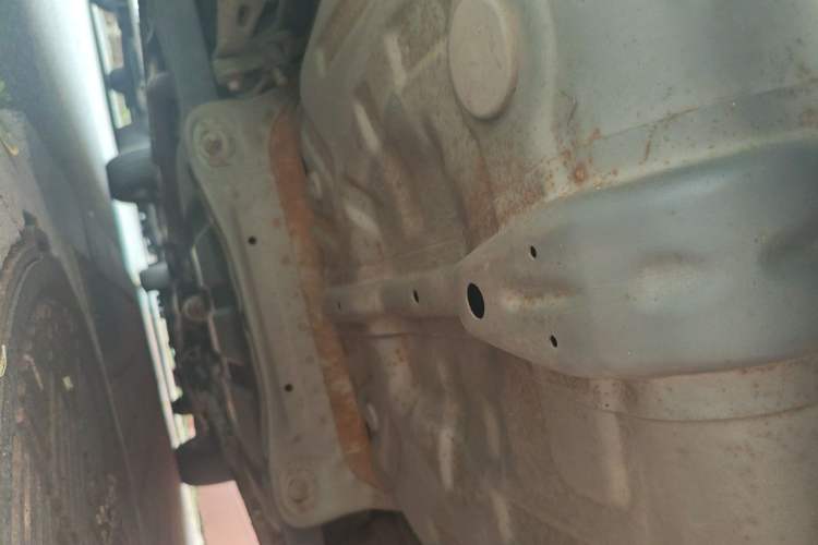 Used Soueast V3 Lingyue 2011 1.5L Manual Comfort Edition Chassis Rear