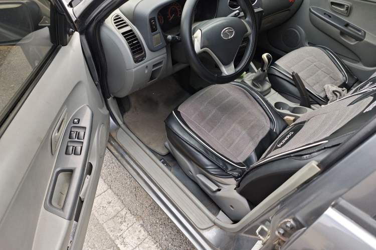 Used Soueast V3 Lingyue 2011 1.5L Manual Comfort Edition Driver Seat