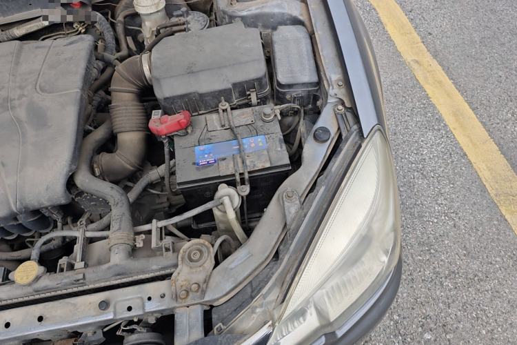 Used Soueast V3 Lingyue 2011 1.5L Manual Comfort Edition Engine Bay Left