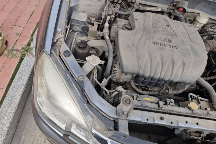 Used Soueast V3 Lingyue 2011 1.5L Manual Comfort Edition Engine Bay Right