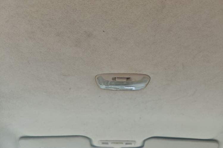 Used Soueast V3 Lingyue 2011 1.5L Manual Comfort Edition Headliner