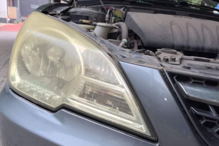 Used Soueast V3 Lingyue 2011 1.5L Manual Upgrade Edition Right Front Headlight