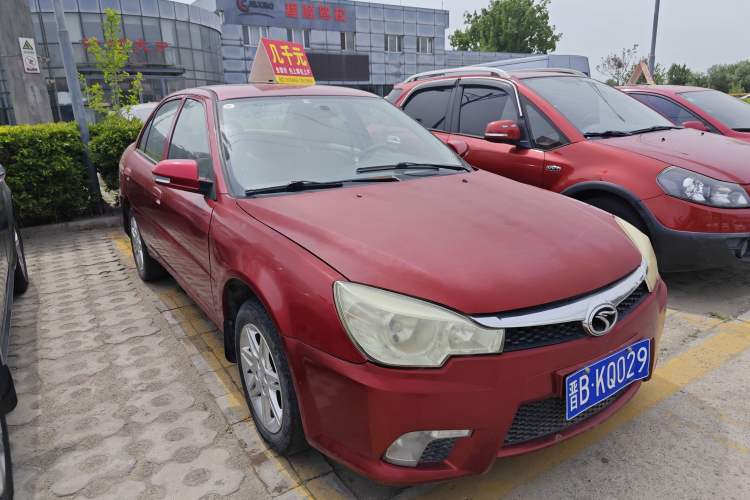 Used Soueast V3 Lingyue 2011 Revised Version 1.5L Manual – Style Edition Front Right 45 Deg
