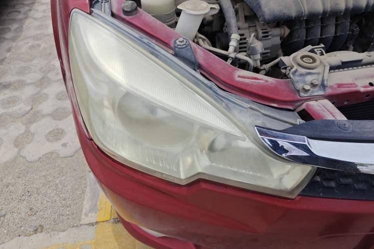 Used Soueast V3 Lingyue 2011 Revised Version 1.5L Manual – Style Edition Right Front Headlight
