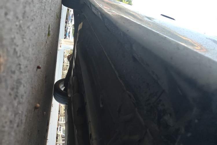 Used Soueast V3 Lingyue 2011 1.5L Manual Comfort Edition Chassis Front Right