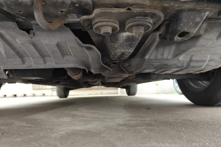 Used Soueast V3 Lingyue 2011 1.5L Manual Happiness Edition Chassis Front