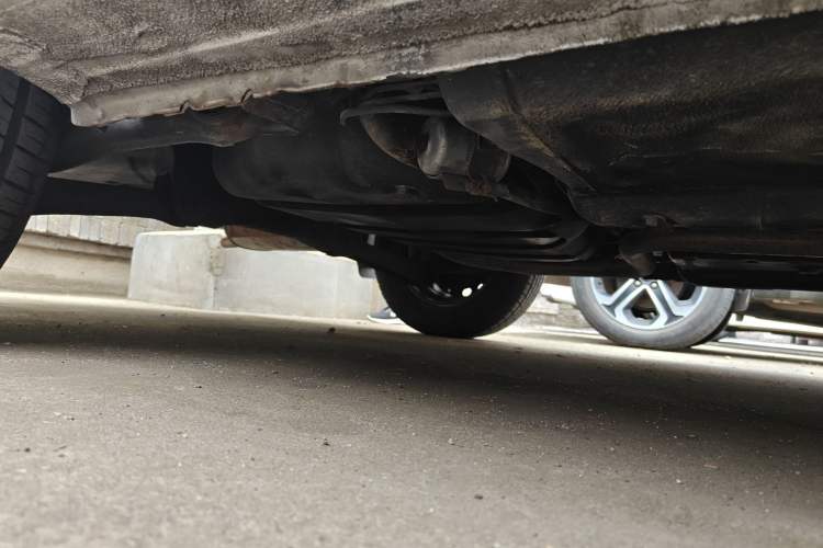 Used Soueast V3 Lingyue 2011 1.5L Manual Happiness Edition Chassis Rear Left