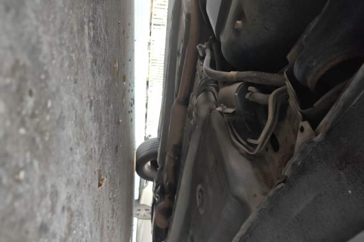 Used Soueast V3 Lingyue 2011 1.5L Manual Comfort Edition Chassis Rear Right