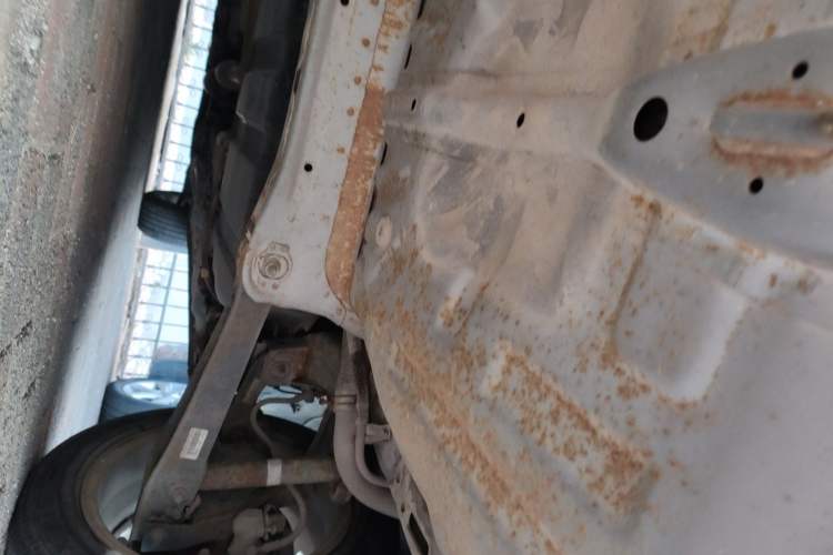 Used Soueast V3 Lingyue 2011 1.5L Manual Comfort Edition Chassis Rear