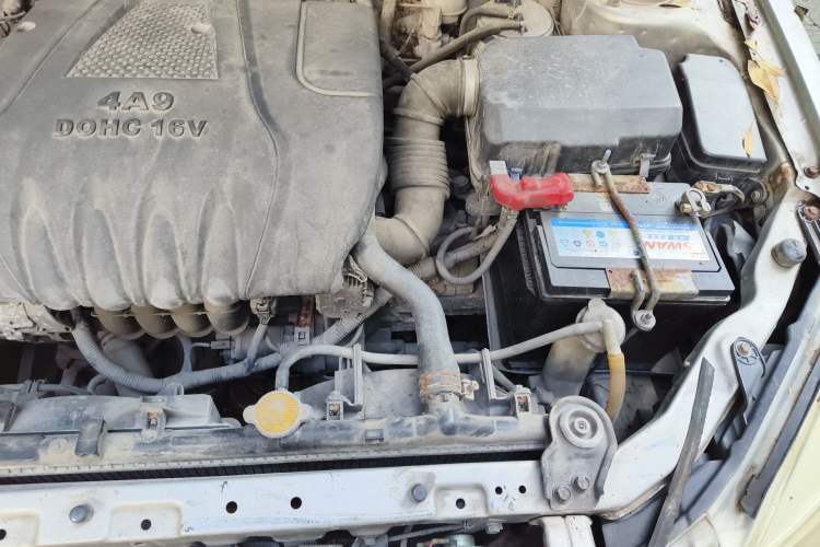 Used Soueast V3 Lingyue 2011 1.5L Manual Deluxe Edition Engine Bay Left