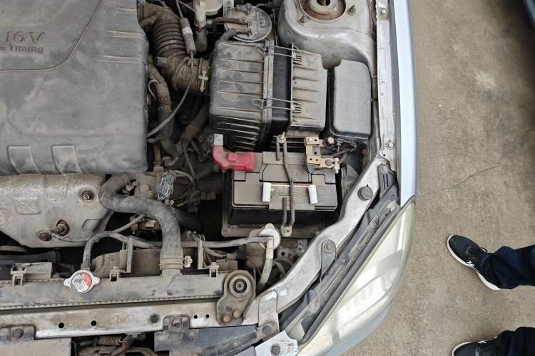 Used Soueast V3 Lingyue 2011 1.5L Manual Happiness Edition Engine Bay Left