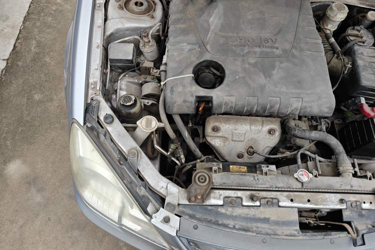 Used Soueast V3 Lingyue 2011 1.5L Manual Happiness Edition Engine Bay Right