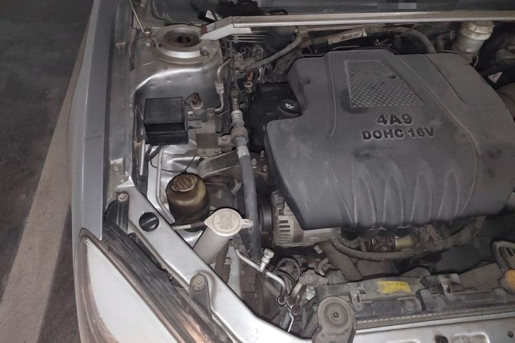 Used Soueast V3 Lingyue 2011 Revised Version 1.5L Manual – Style Edition Engine Bay Right