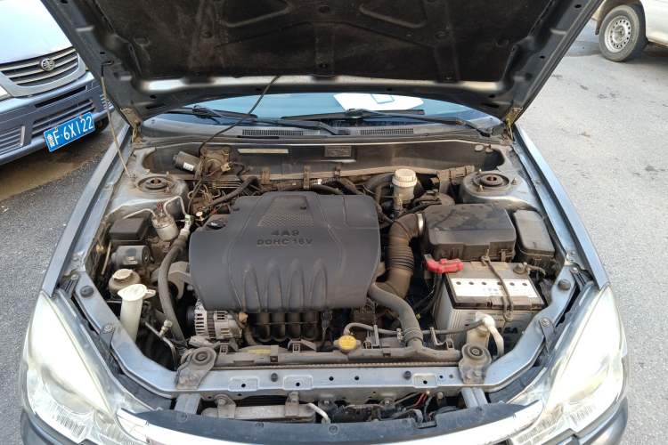 Used Soueast V3 Lingyue 2011 1.5L CVT Flagship Edition Engine Bay