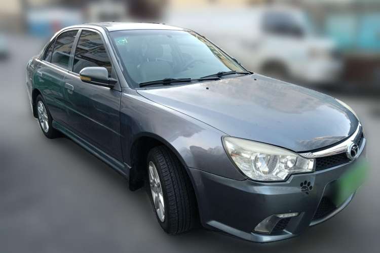 Used Soueast V3 Lingyue 2011 1.5L CVT Flagship Edition Front Right 45 Deg