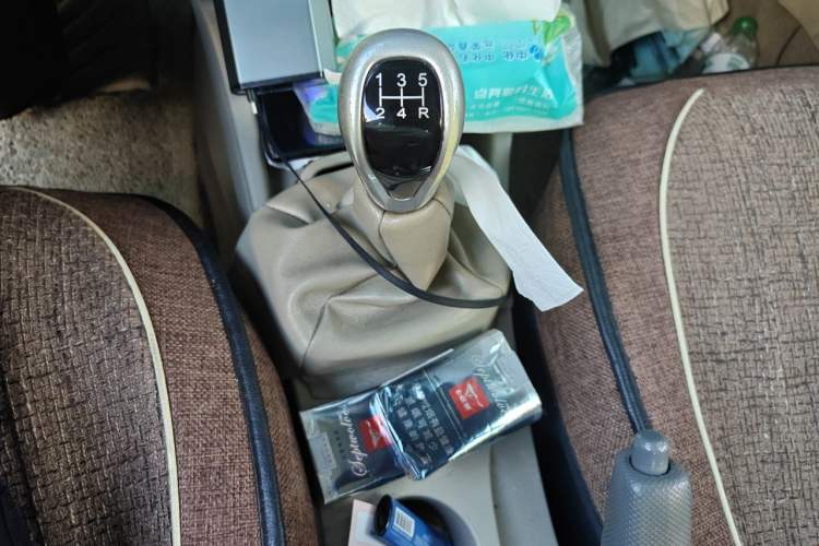 Used Soueast V3 Lingyue 2011 1.5L Manual Comfort Edition Gear Lever