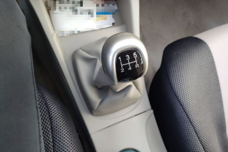 Used Soueast V3 Lingyue 2011 1.5L Manual Comfort Edition Gear Lever