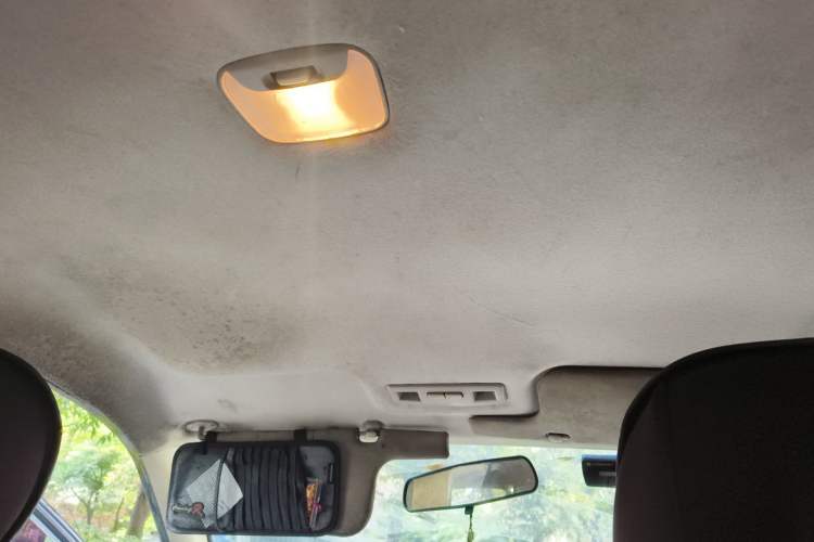 Used Soueast V3 Lingyue 2011 1.5L Manual Deluxe Edition Headliner