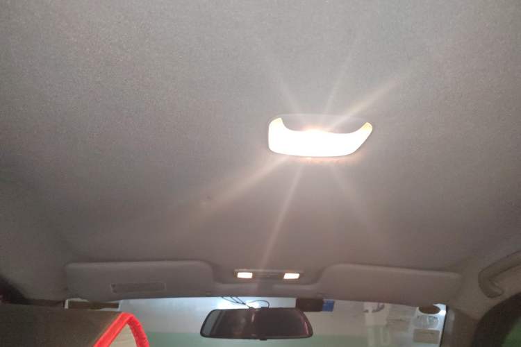 Used Soueast V3 Lingyue 2011 Revised Version 1.5L Manual – Style Edition Headliner