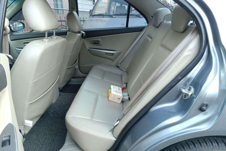 Used Soueast V3 Lingyue 2011 1.5L CVT Flagship Edition Left Rear Seat