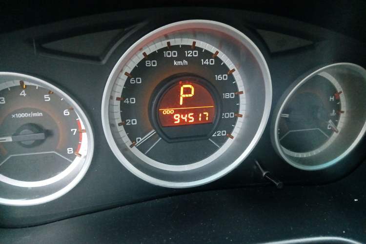 Used Soueast V3 Lingyue 2011 1.5L CVT Flagship Edition Odometer Close Up