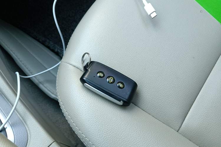 Used Soueast V3 Lingyue 2011 1.5L CVT Flagship Edition Vehicle Key