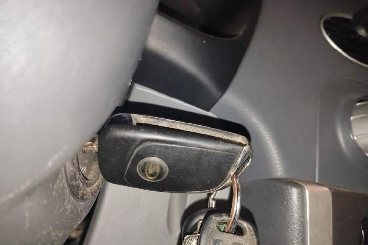 Used Soueast V3 Lingyue 2011 Revised Version 1.5L Manual – Style Edition Vehicle Key